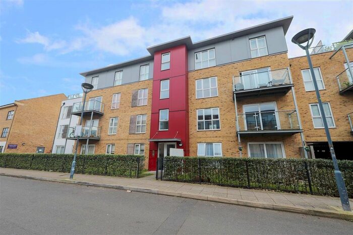 1 Bedroom Flat To Rent In Brecon Lodge, West Drayton, UB7