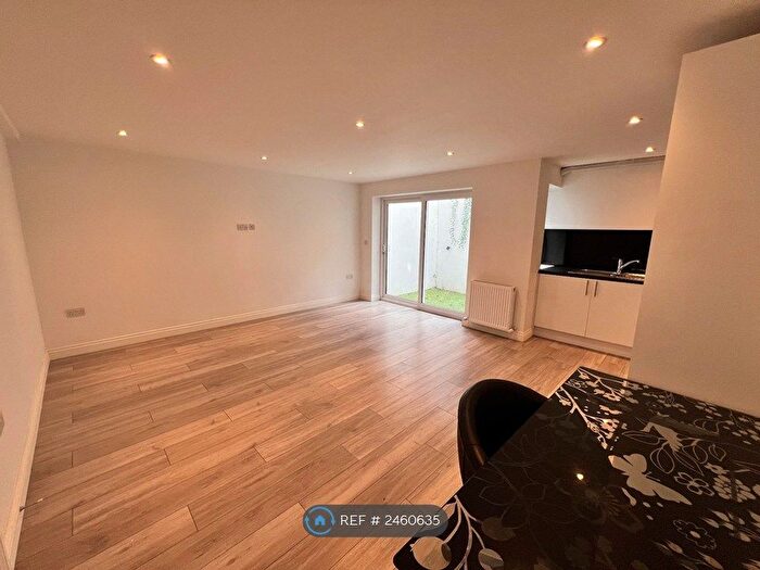 1 Bedroom Maisonette To Rent In Baring Road, London, SE12