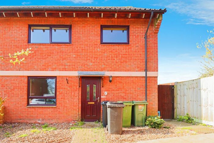 3 Bedroom Semi-Detached House For Sale In Chestnut Road, Pulham St. Mary, Diss, IP21