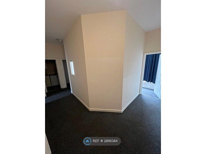 1 Bedroom Flat To Rent In Regent Square, Northampton, NN1