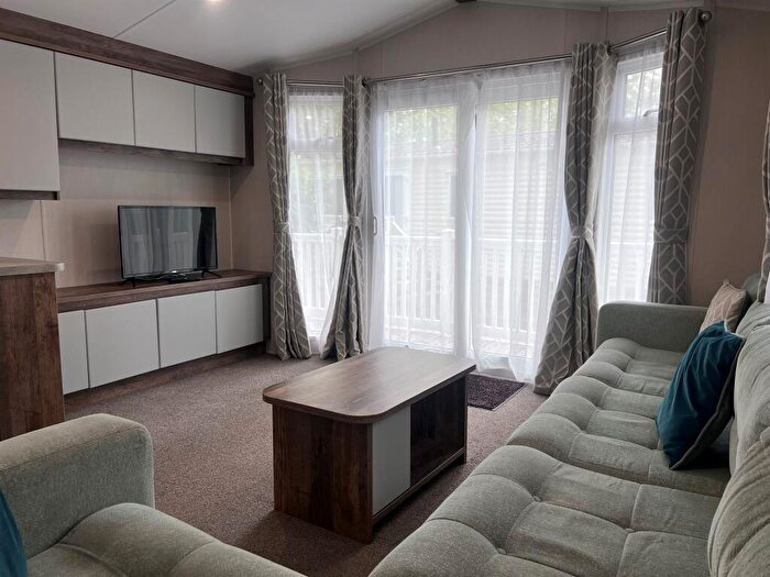 3 Bedroom Park Home For Sale In Sandyballs, Godshill, Fordingbridge, SP6