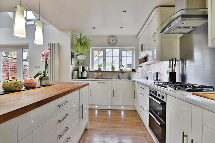 4 Bedroom Detached House For Sale In Glencoe Road, Poole, BH12