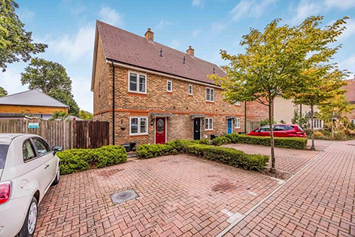 3 Bedroom Terraced House For Sale In Aubin Wood, Emsworth, PO10