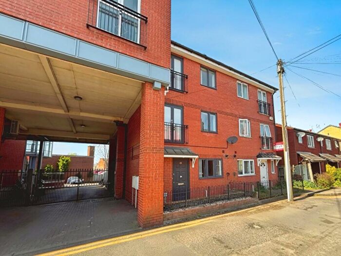 4 Bedroom Town House For Sale In North Road, Harborne, Birmingham, B17