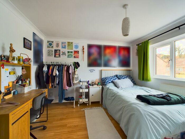 3 Bedroom End Of Terrace House For Sale In Chiltern View, Purley On Thames, RG8