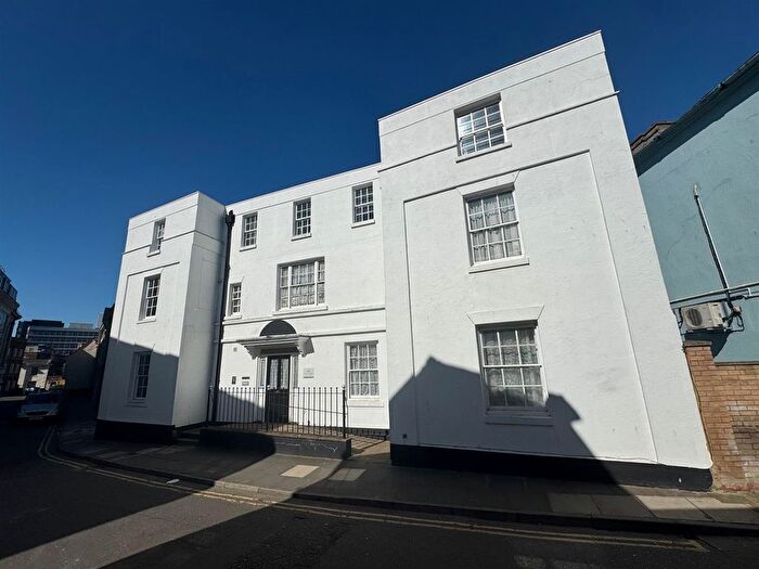 2 Bedroom Flat For Sale In Elm Street, Ipswich, IP1