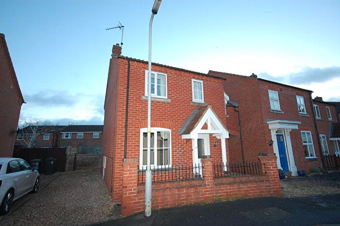 3 Bedroom Semi-Detached House To Rent In Falcon Way, Sleaford, NG34