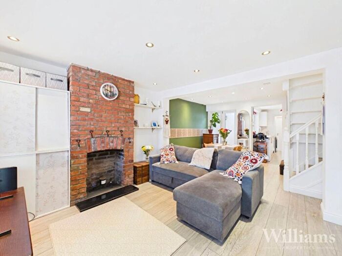 2 Bedroom Terraced House For Sale In Ardenham Street, Aylesbury, HP19