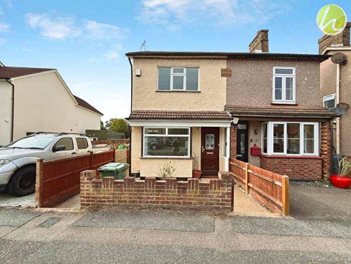 3 Bedroom Semi-Detached House For Sale In Victoria Road, Stanford-Le-Hope, SS17