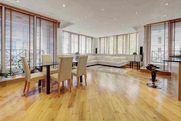 2 Bedroom Flat To Rent In The Quadrangle, Chelsea Harbour, SW10