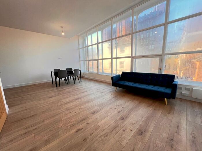 2 Bedroom Apartment To Rent In Wellington Street, Luton, Bedfordshire, LU1