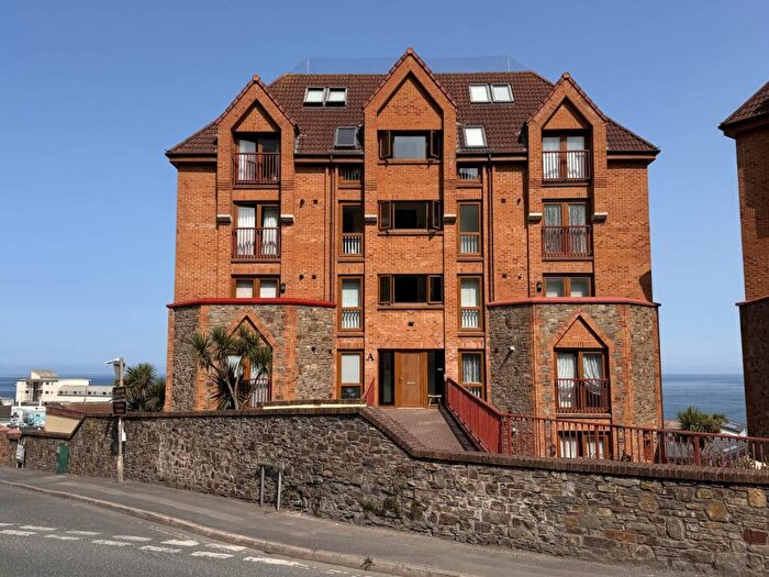 2 Bedroom Apartment For Sale In Ocean Park, Westward Ho!, EX39