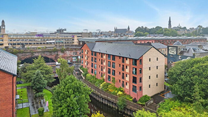 2 Bedroom Apartment For Sale In Christie Lane, Paisley, Renfrewshire, PA3