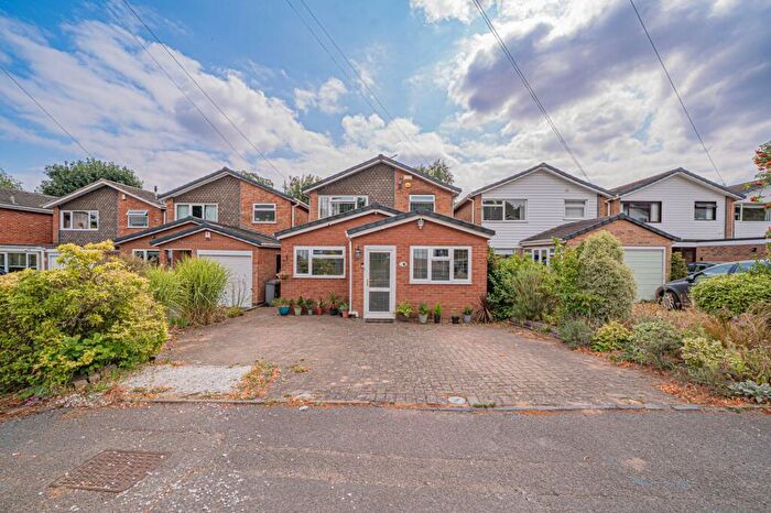 4 Bedroom Detached House For Sale In Sambourn Close, Solihull, B91