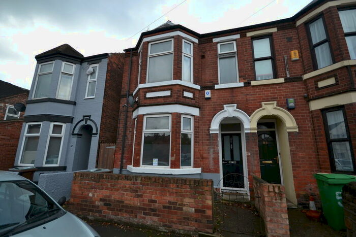 6 Bedroom End Of Terrace House To Rent In Johnson Road, Nottingham, NG7