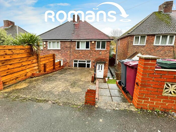 3 Bedroom Semi-Detached House To Rent In Kentwood Hill, RG31