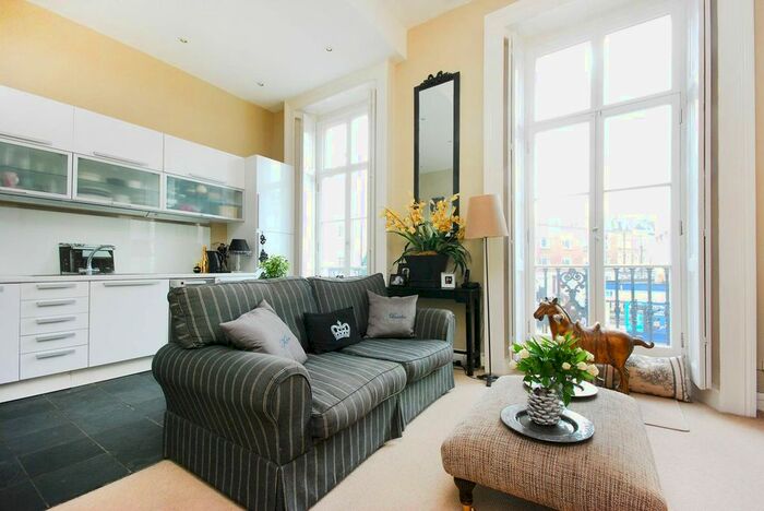 1 Bedroom Flat To Rent In Belgrave Road, Pimlico, London, SW1V
