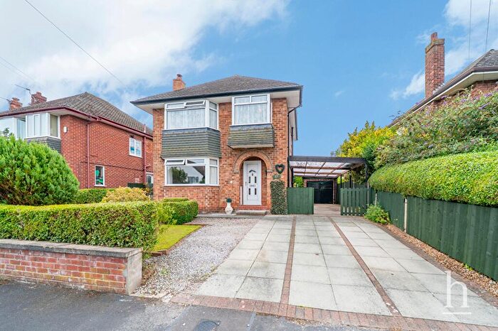 3 Bedroom Detached House For Sale In Sandstone Drive, Wirral, CH48