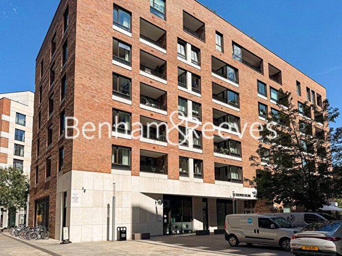 3 Bedroom Flat To Rent In Cremer Street, London, E2