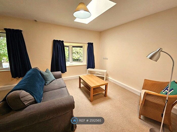 1 Bedroom Flat To Rent In Queen's Park Road, Chester, CH4
