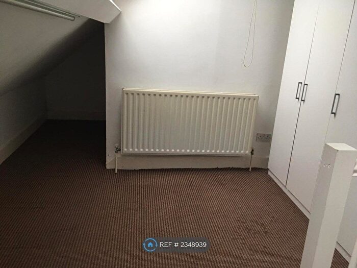 1 Bedroom Flat To Rent In Northanger Road, London, SW16