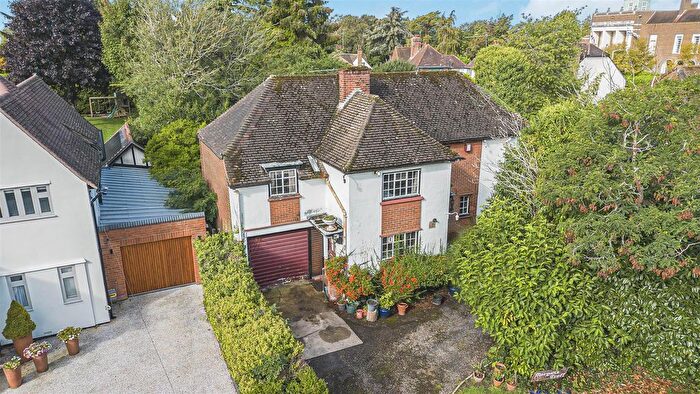 4 Bedroom Detached House For Sale In Morgans Road, Hertford, SG13