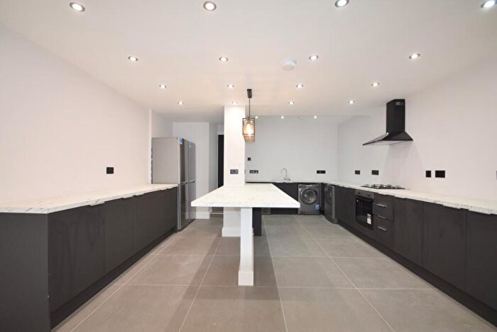 6 Bedroom House To Rent In Rhymney Street, Cathays, CF24