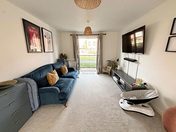 2 Bedroom Flat For Sale In Newman Square, Shirley, B90