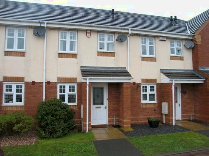 2 Bedroom Town House To Rent In Island Close, Swadlincote, DE11