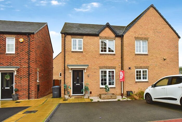 3 Bedroom Semi-Detached House For Sale In Judd Close, Halfway, Sheffield, S20