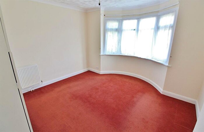 2 Bedroom Detached Bungalow For Sale In Seafields Road, Holland On Sea, CO15