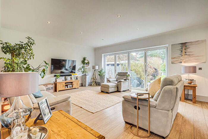 5 Bedroom Detached House For Sale In Beresford Gardens, Benfleet, SS7