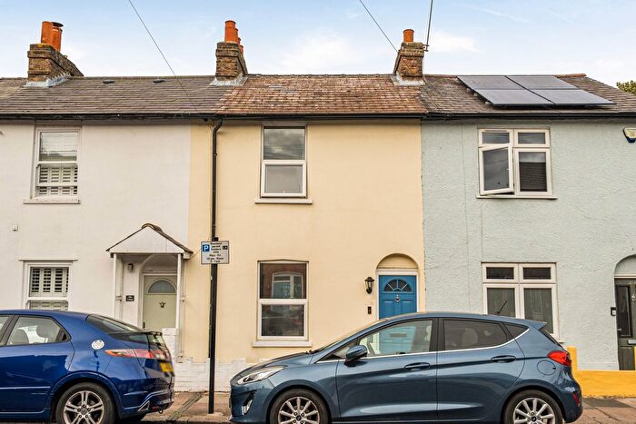 2 Bedroom Terraced House For Sale In Linkfield Road, Isleworth, TW7