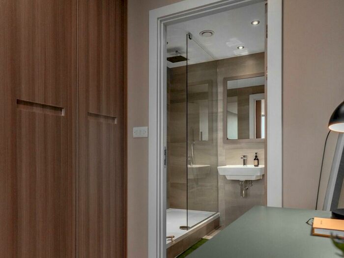 2 Bedroom Apartment To Rent In Broad Street, Birmingham, B15