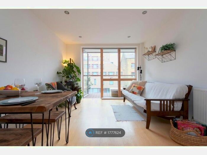 2 Bedroom Flat To Rent In Downham Wharf, London, N1