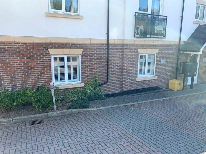 2 Bedroom Apartment To Rent In Russell Hill, Purley, CR8