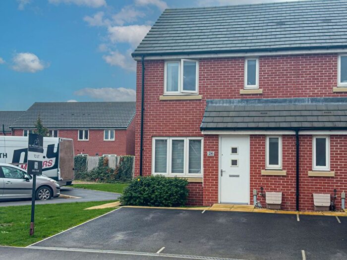 3 Bedroom Semi Detached House To Rent In Vita Avenue, Bridgwater, TA6