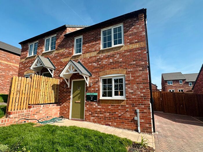 3 Bedroom Semi-Detached House To Rent In Glasshouse Road, Newcastle, ST5