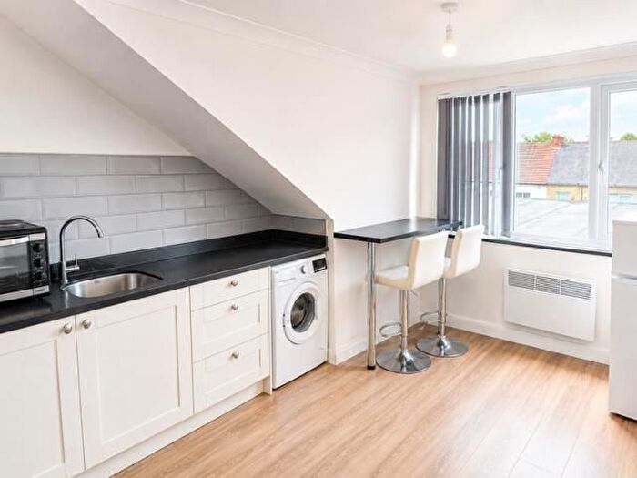 Studio To Rent In Heaton Road, Newcastle Upon Tyne, NE6