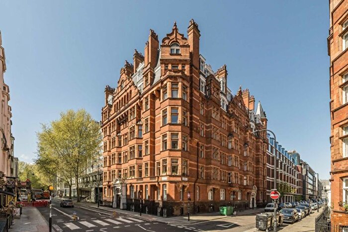 4 Bedroom Flat For Sale In Torrington Place, Fitzrovia, WC1E