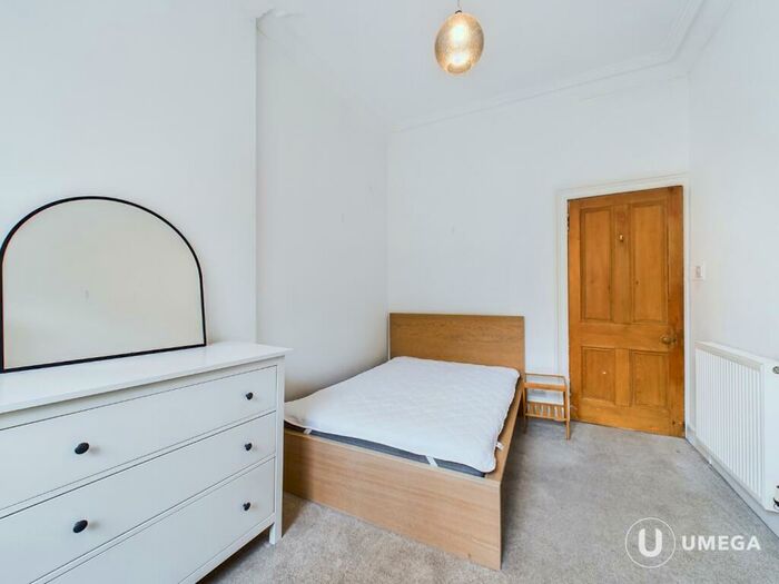 2 Bedroom Flat To Rent In Lauriston Gardens, Meadows, Edinburgh, EH3