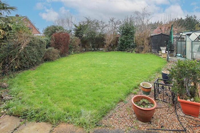 3 Bedroom Semi-Detached House For Sale In Walker Avenue, Fyfield, Ongar, CM5