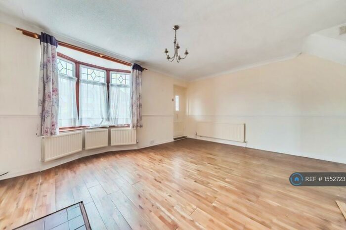 3 Bedroom Terraced House To Rent In Widecombe Road, London, SE9