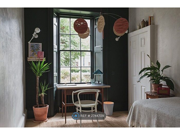 2 Bedroom Flat To Rent In Stockbridge, Edinburgh, EH4