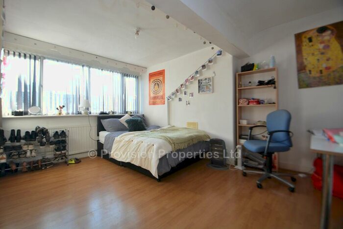 5 Bedroom Terraced House To Rent In Archery Street, City Centre, Leeds, LS2