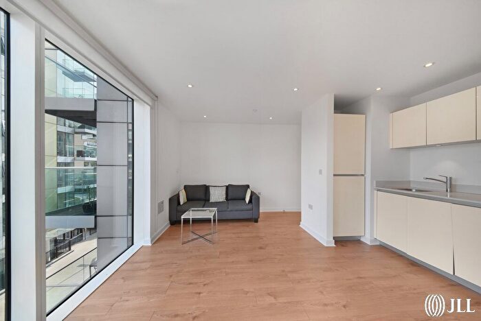 1 Bedroom Flat To Rent In Residence Tower, N4