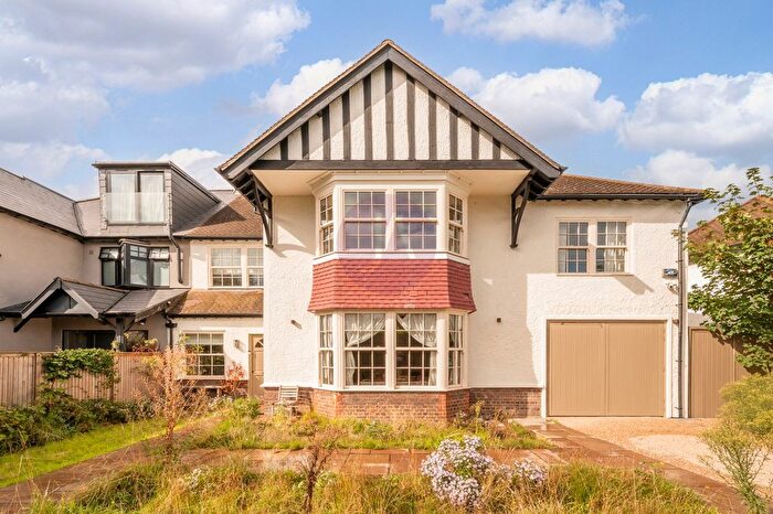 4 Bedroom Semi-Detached House To Rent In Sidmouth Road, Brondesbury Park, London, NW2