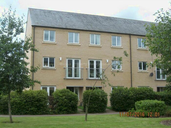 5 Bedroom Town House To Rent In Little Paxton, PE19