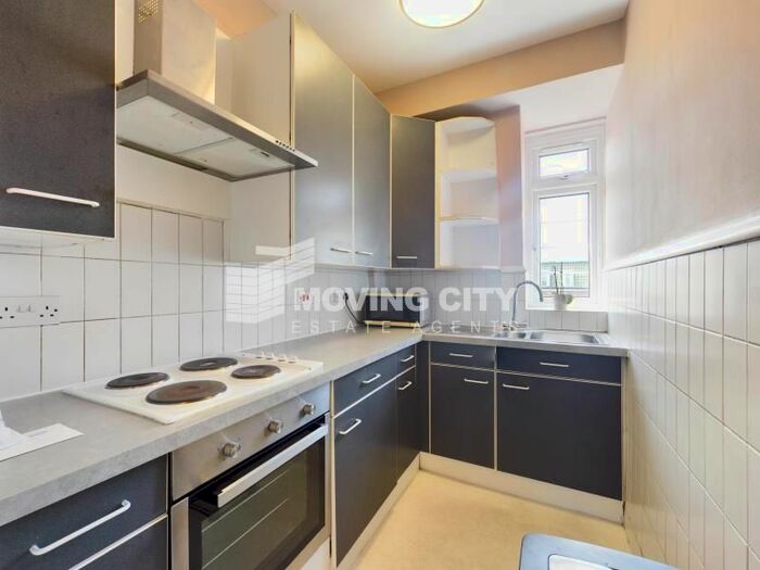 Studio To Rent In Chatsworth Court, Kensington, W8