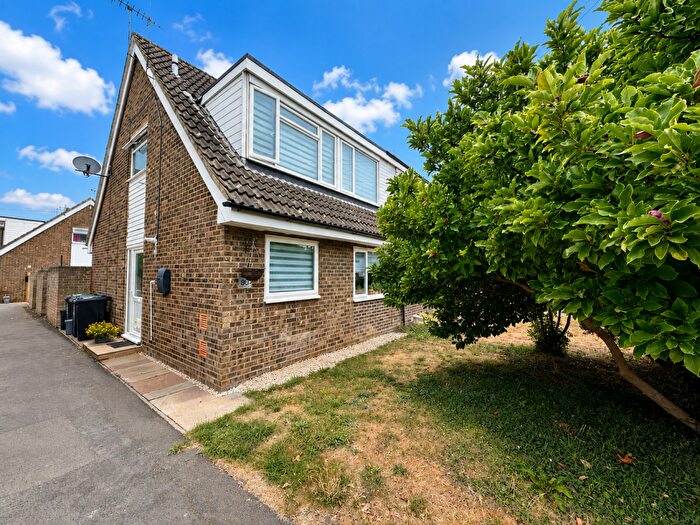 3 Bedroom Semi-Detached House For Sale In Guntons Close, Soham, CB7